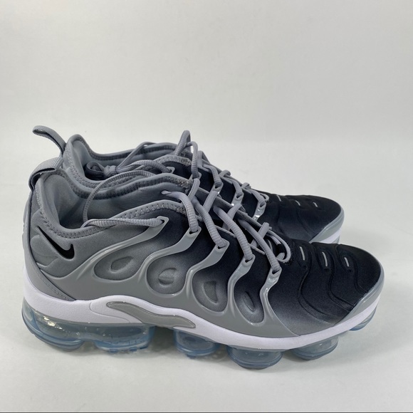 wolf grey black vapormax plus